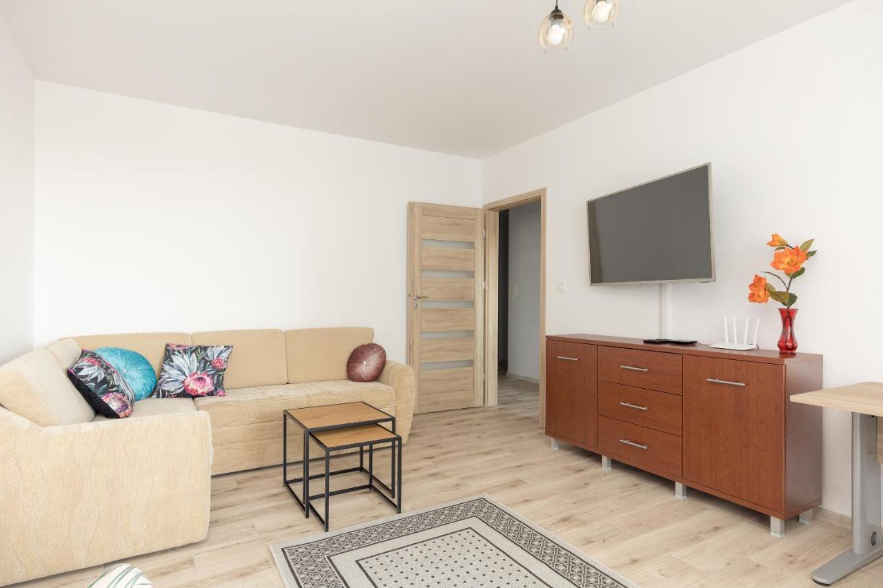 Metro Targowek Homely Apartment Varşovia Exterior foto